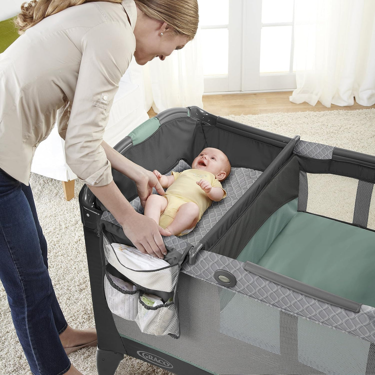 Pack and Play Playard with Portable Changing Station H557037