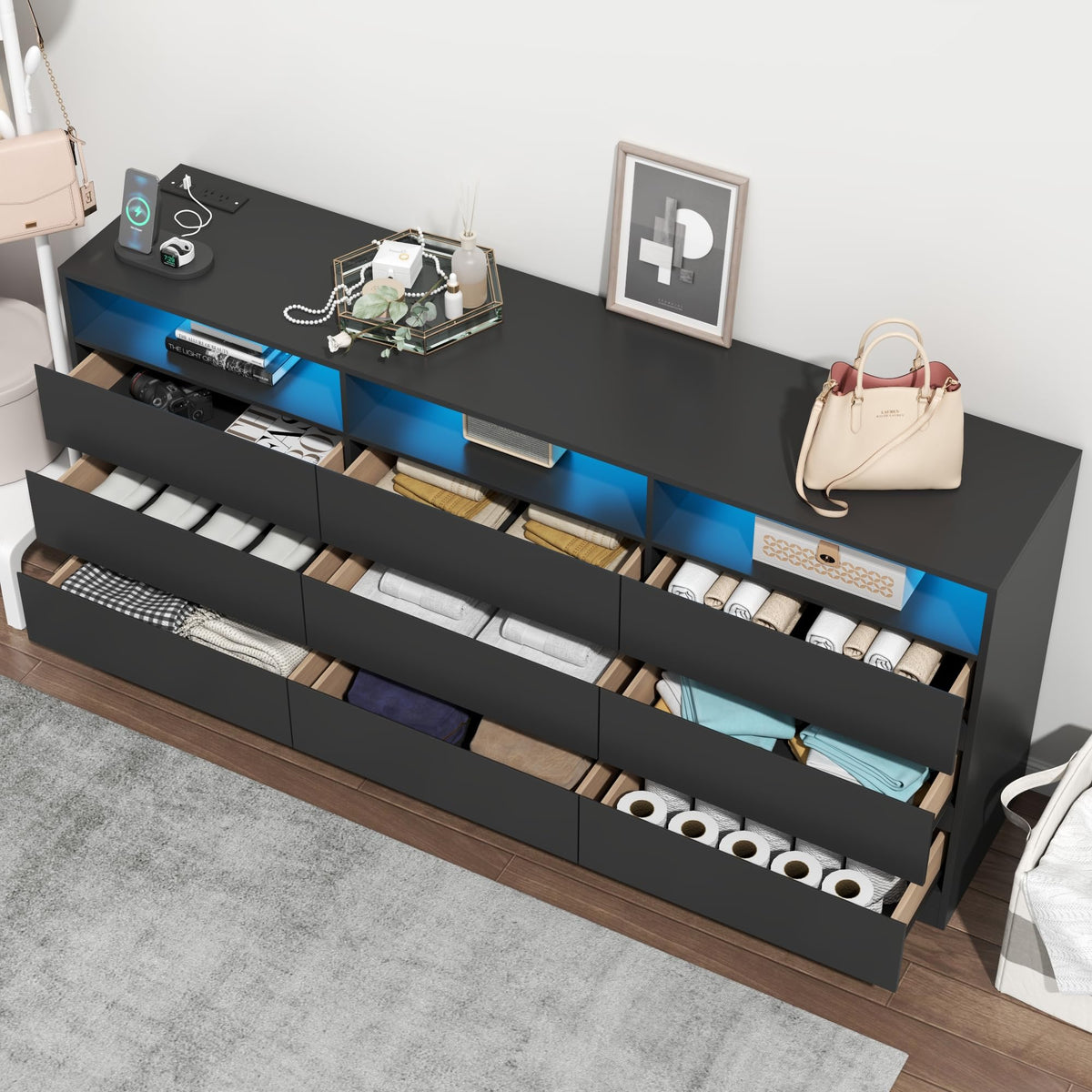 9 Drawer Dresser with Power Outlet T1179
